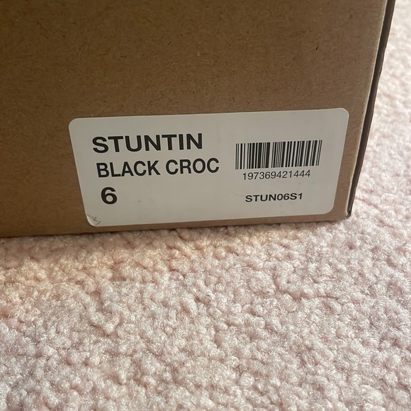 BRAND NEW Steve Madden heels - Picture 4 of 5